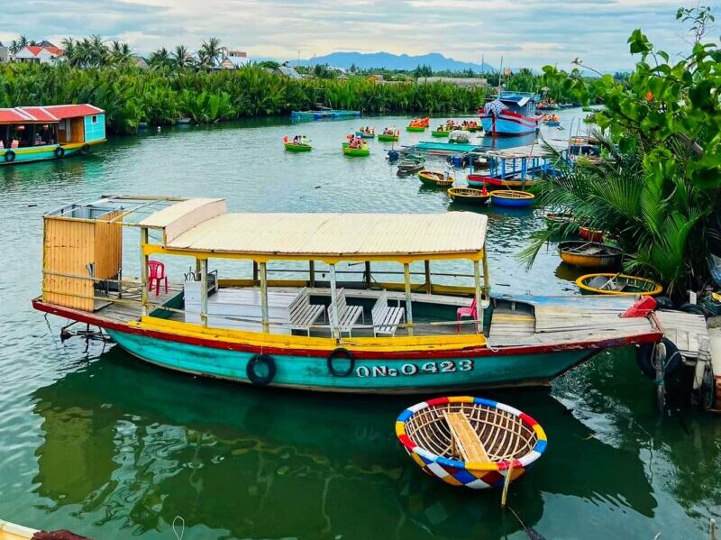 Coconut Basket Boat Tour