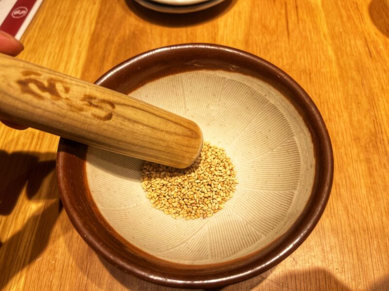 Katsukura Tonkatsu - Grind the sesame seeds