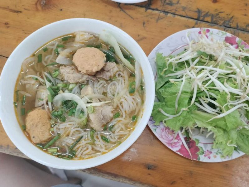 What To Eat in Hue